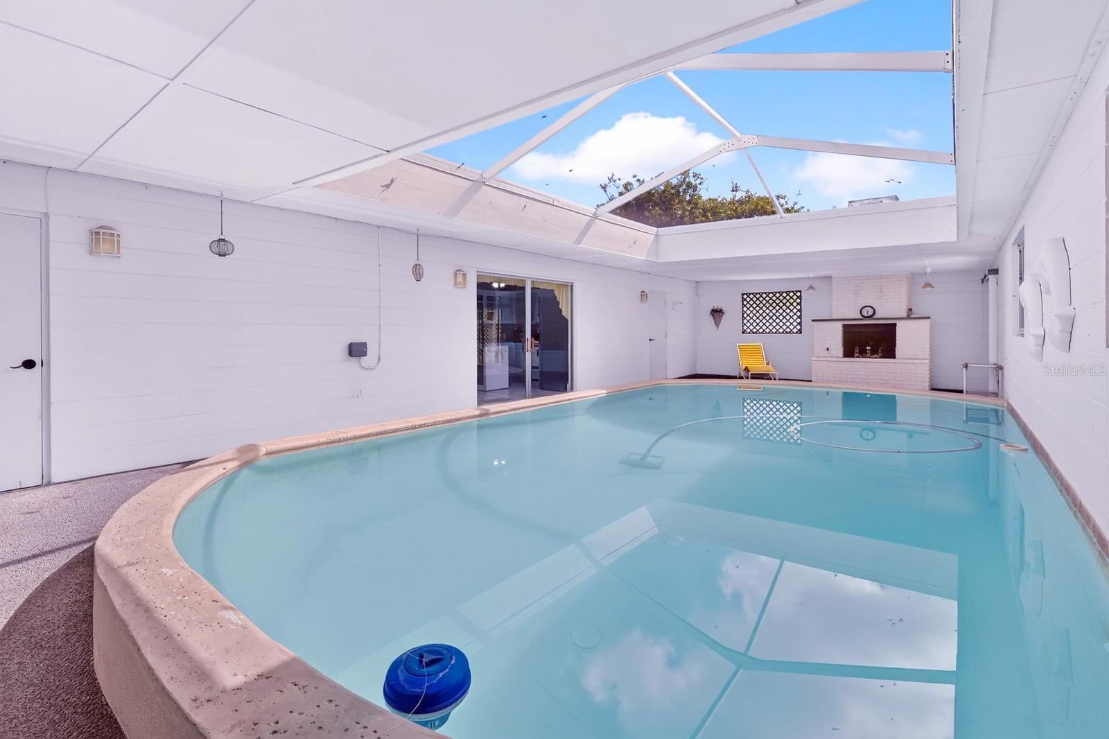 521 S LARRY CIR — photo 12