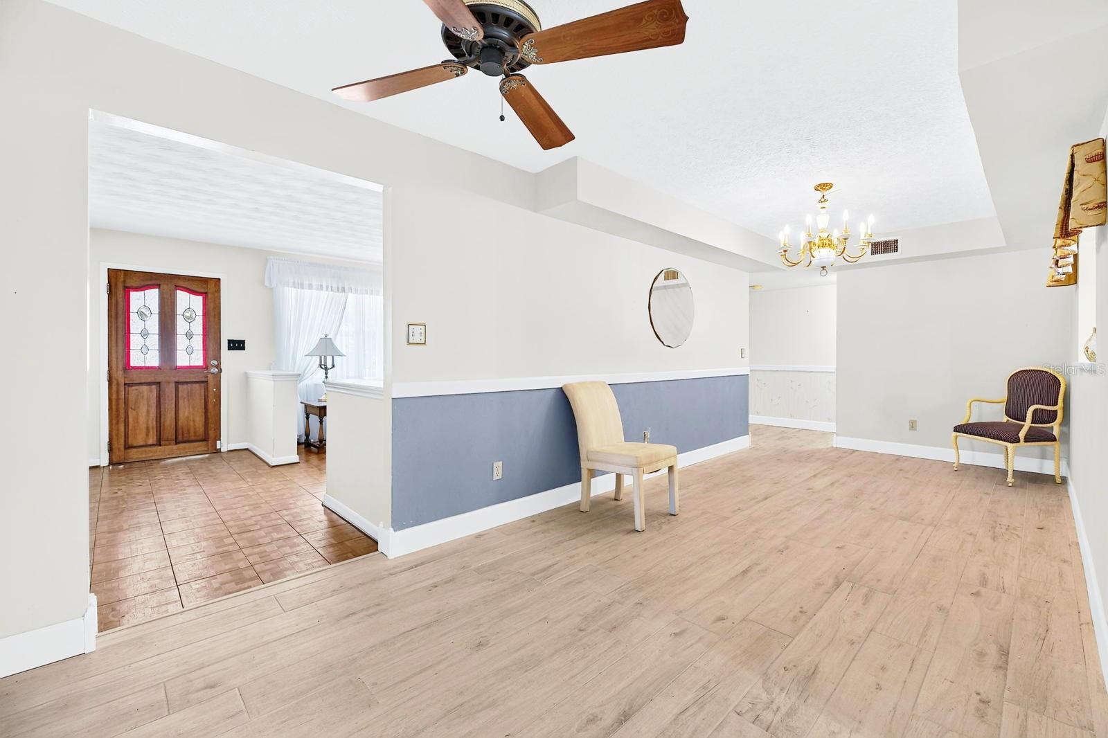 521 S LARRY CIR — photo 7