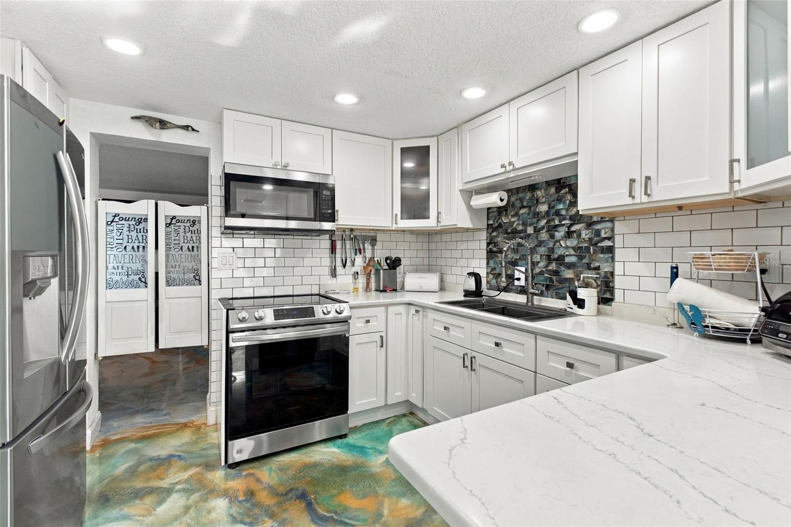 13736 JUDY AVE — photo 7
