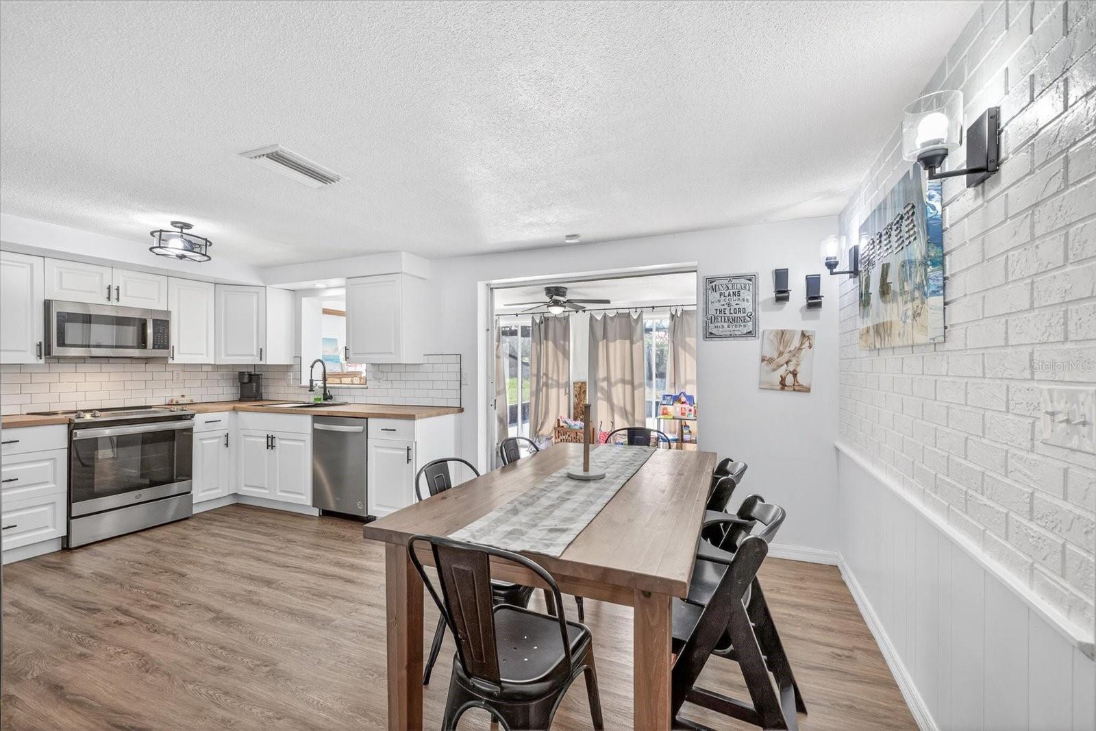 5404 FRONT DR — photo 17