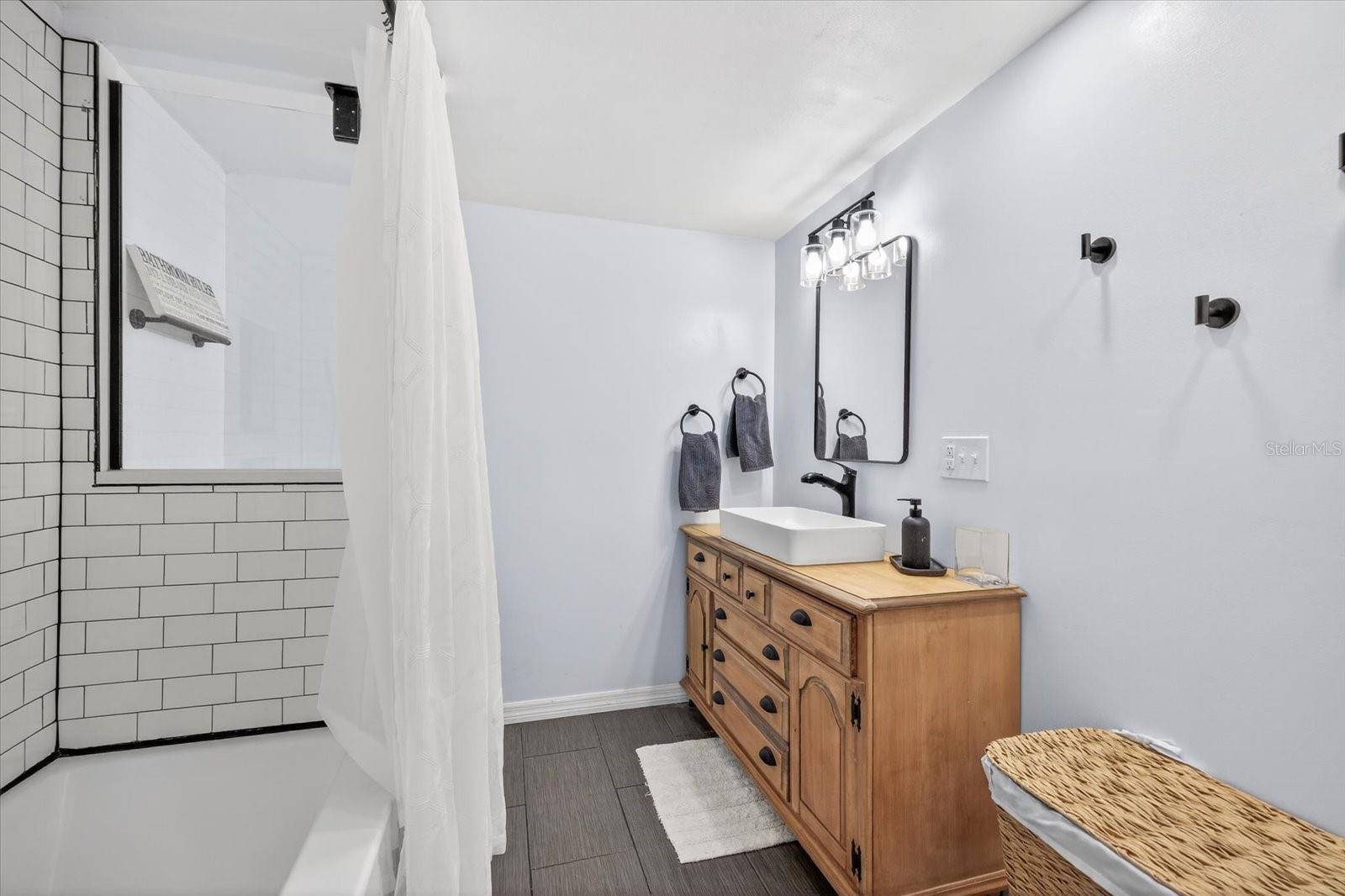 5404 FRONT DR — photo 26