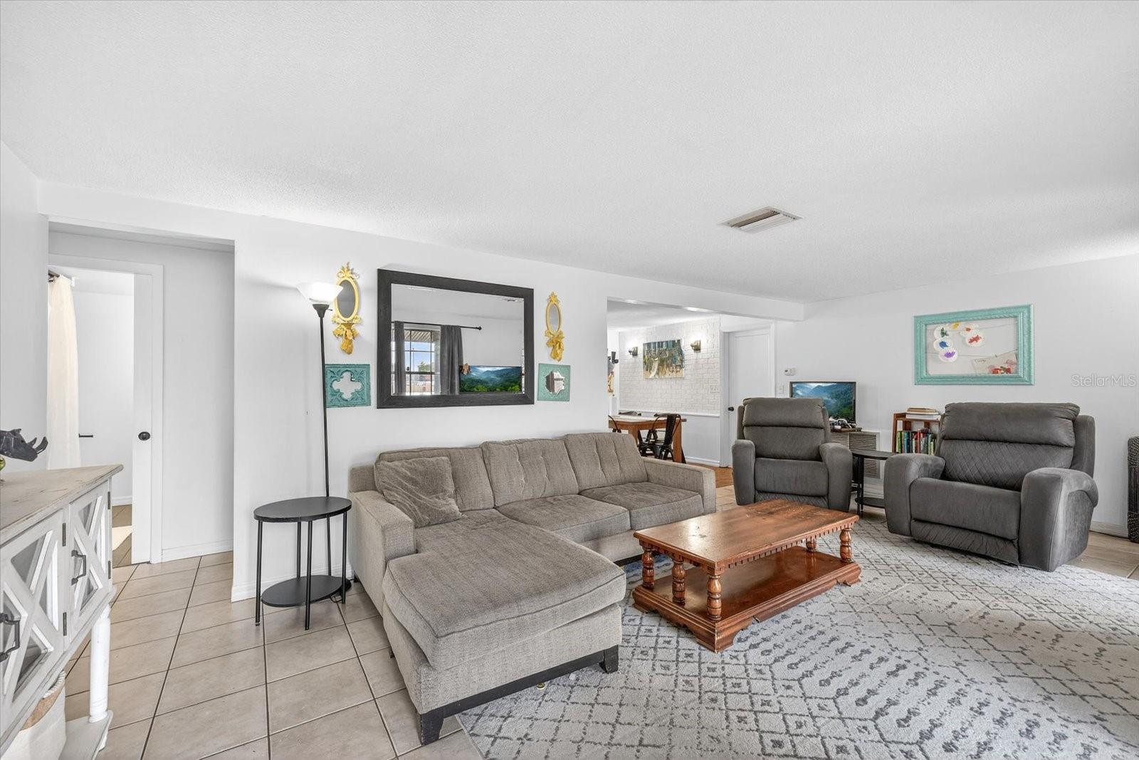 5404 FRONT DR — photo 8