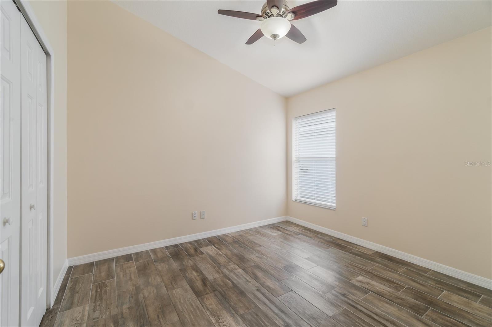 6918 JAMESTOWN MANOR DR — photo 15