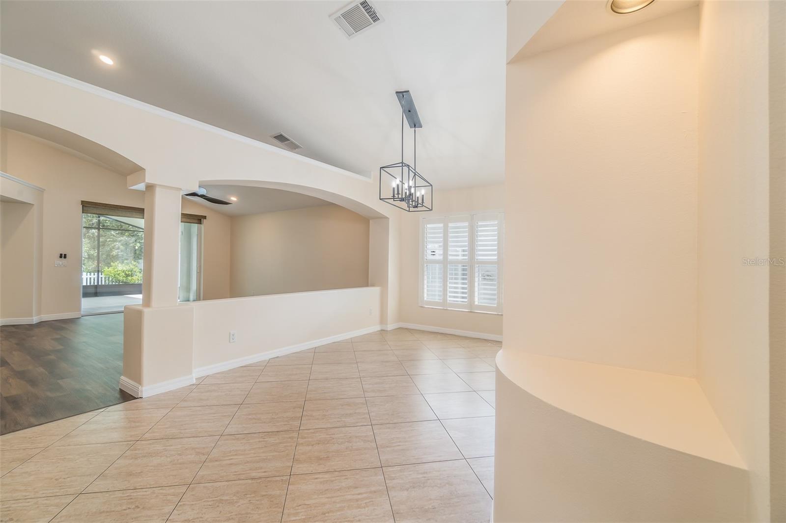 6918 JAMESTOWN MANOR DR — photo 17