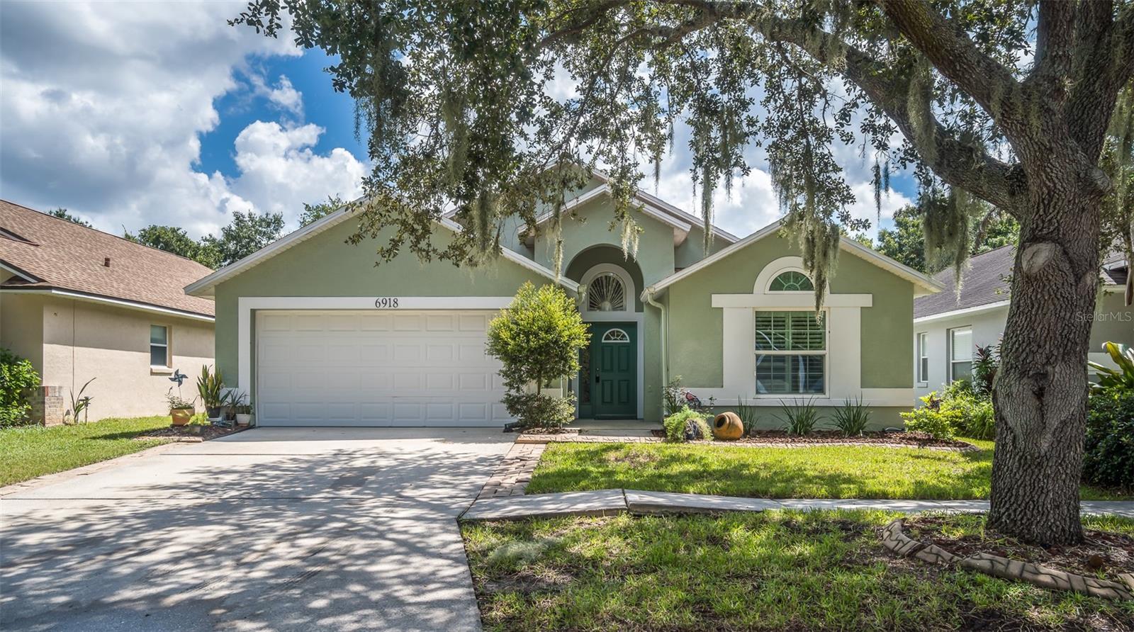 6918 JAMESTOWN MANOR DR — photo 2