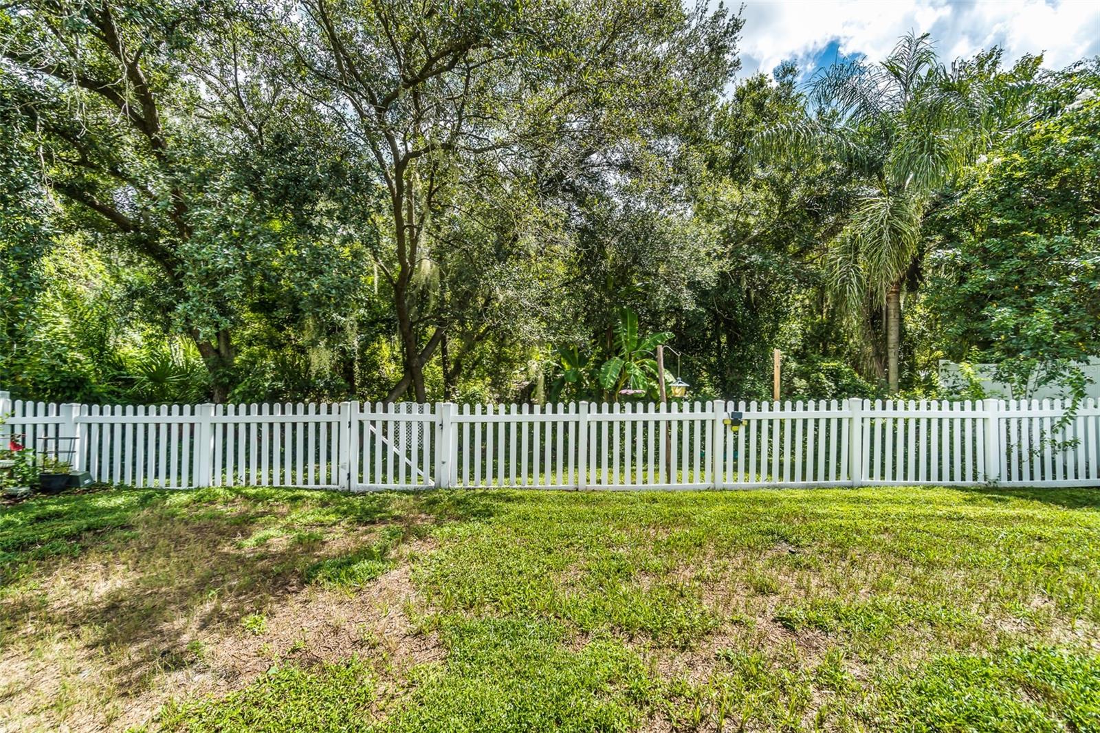 6918 JAMESTOWN MANOR DR — photo 9