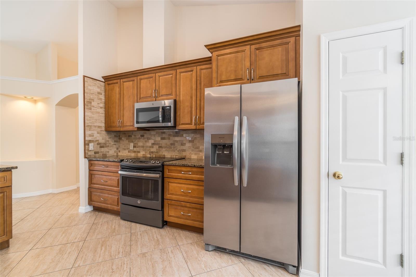 6918 JAMESTOWN MANOR DR — photo 24