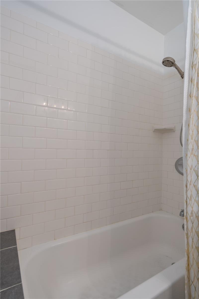 1100 76TH AVE N — photo 22