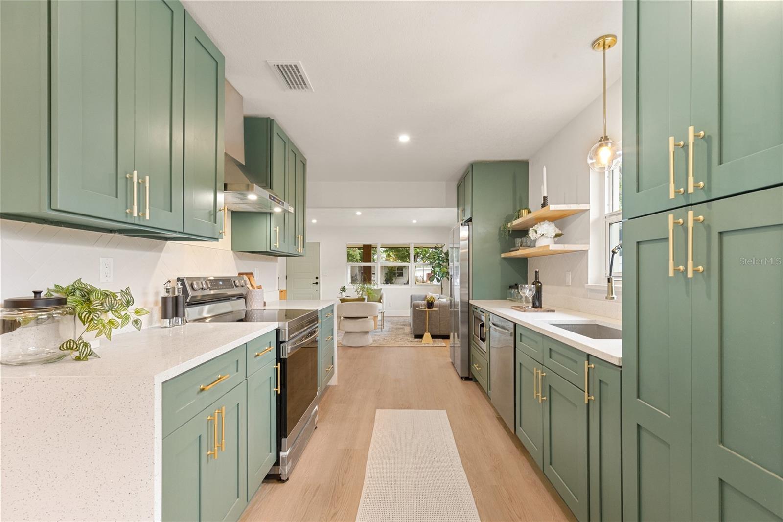 7042 DARTMOUTH AVE N — photo 10