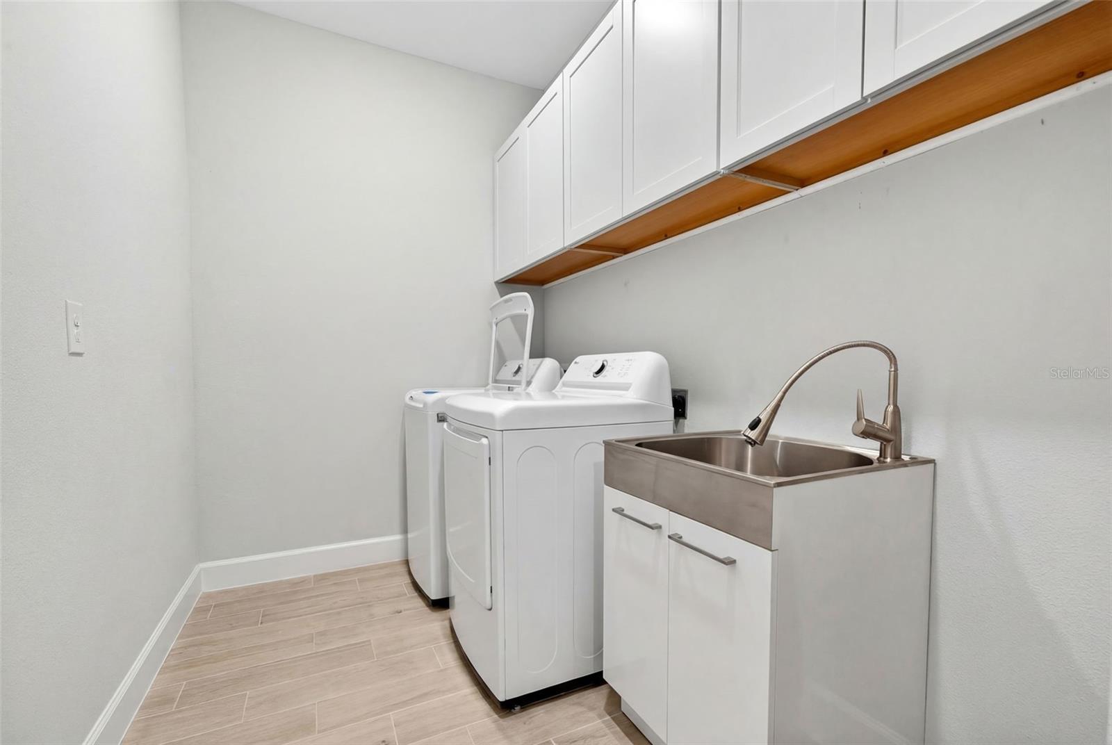 3021 VENETO CT — photo 39