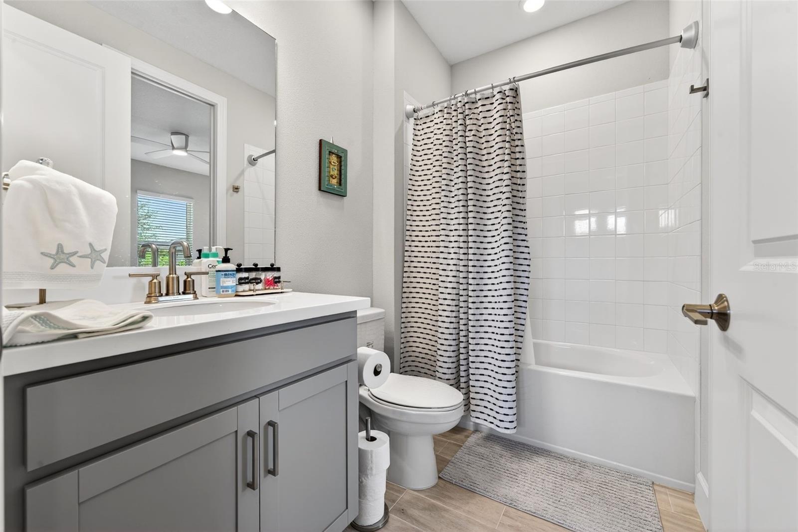 3021 VENETO CT — photo 35