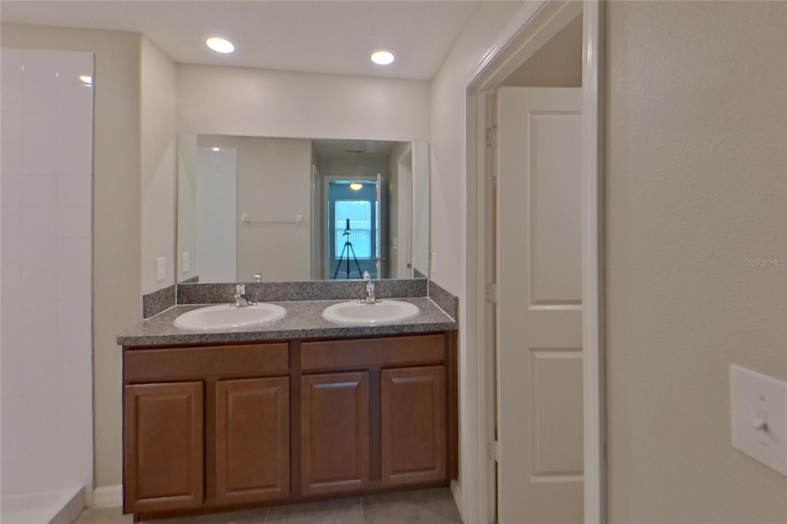 Home in APOLLO BEACH — photo 11