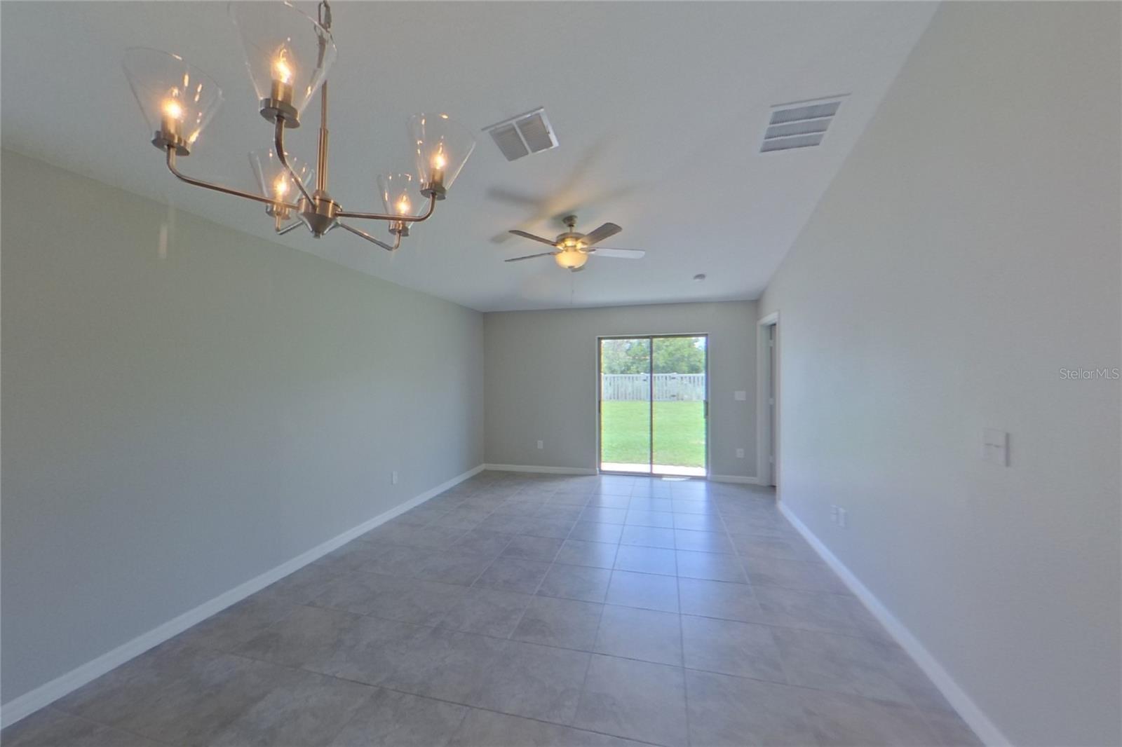Home in APOLLO BEACH — photo 3