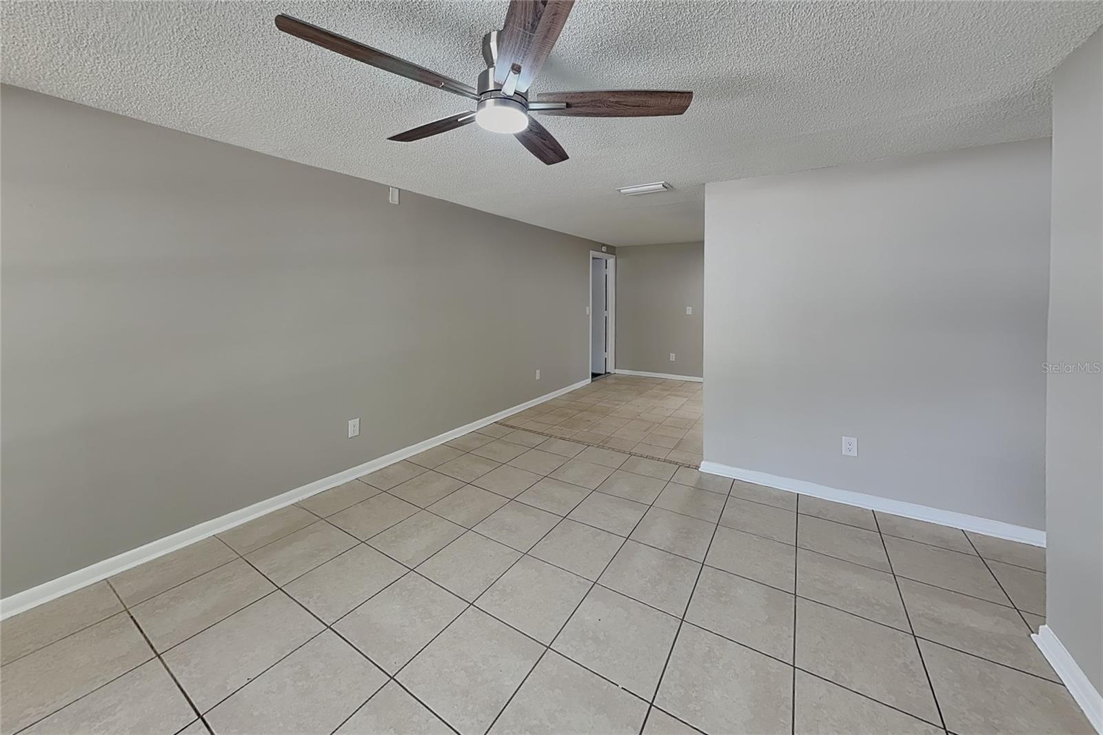 Home in VALRICO — photo 4