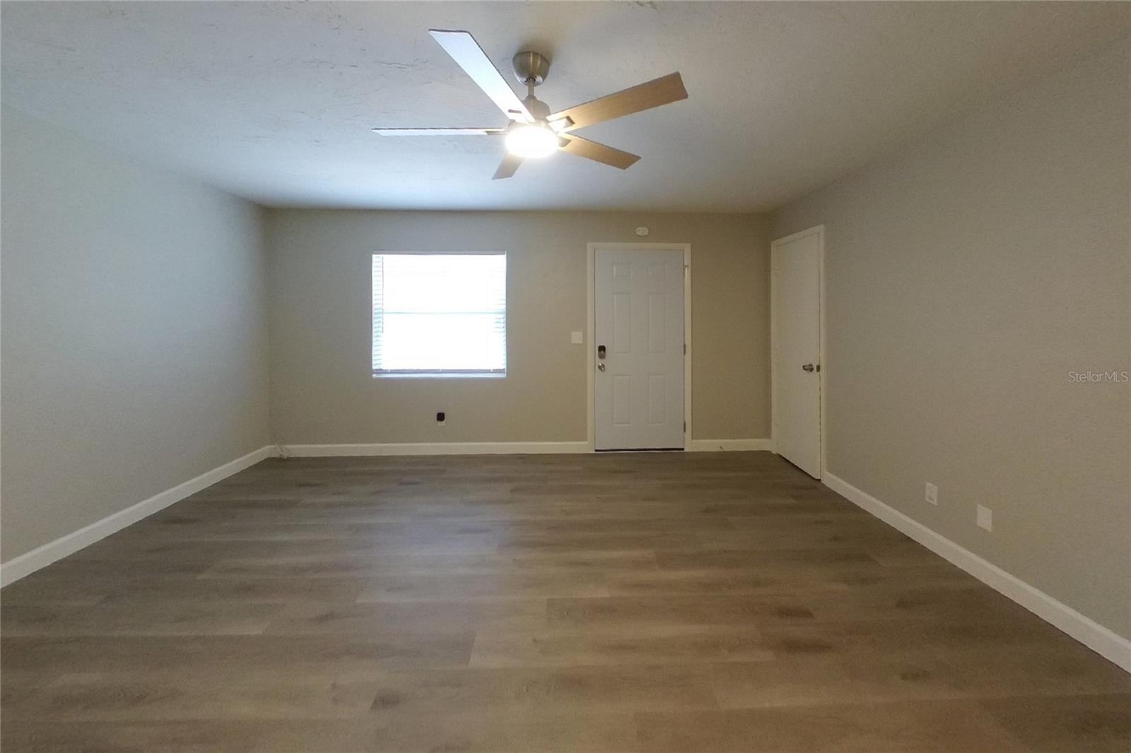 Home in LARGO — photo 2
