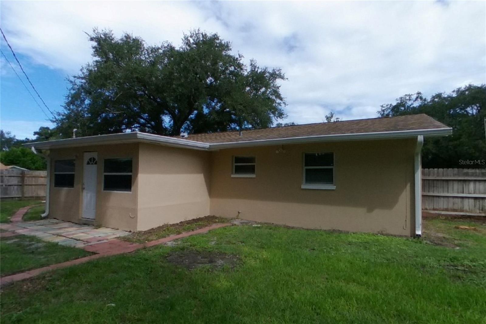 Home in LARGO — photo 16