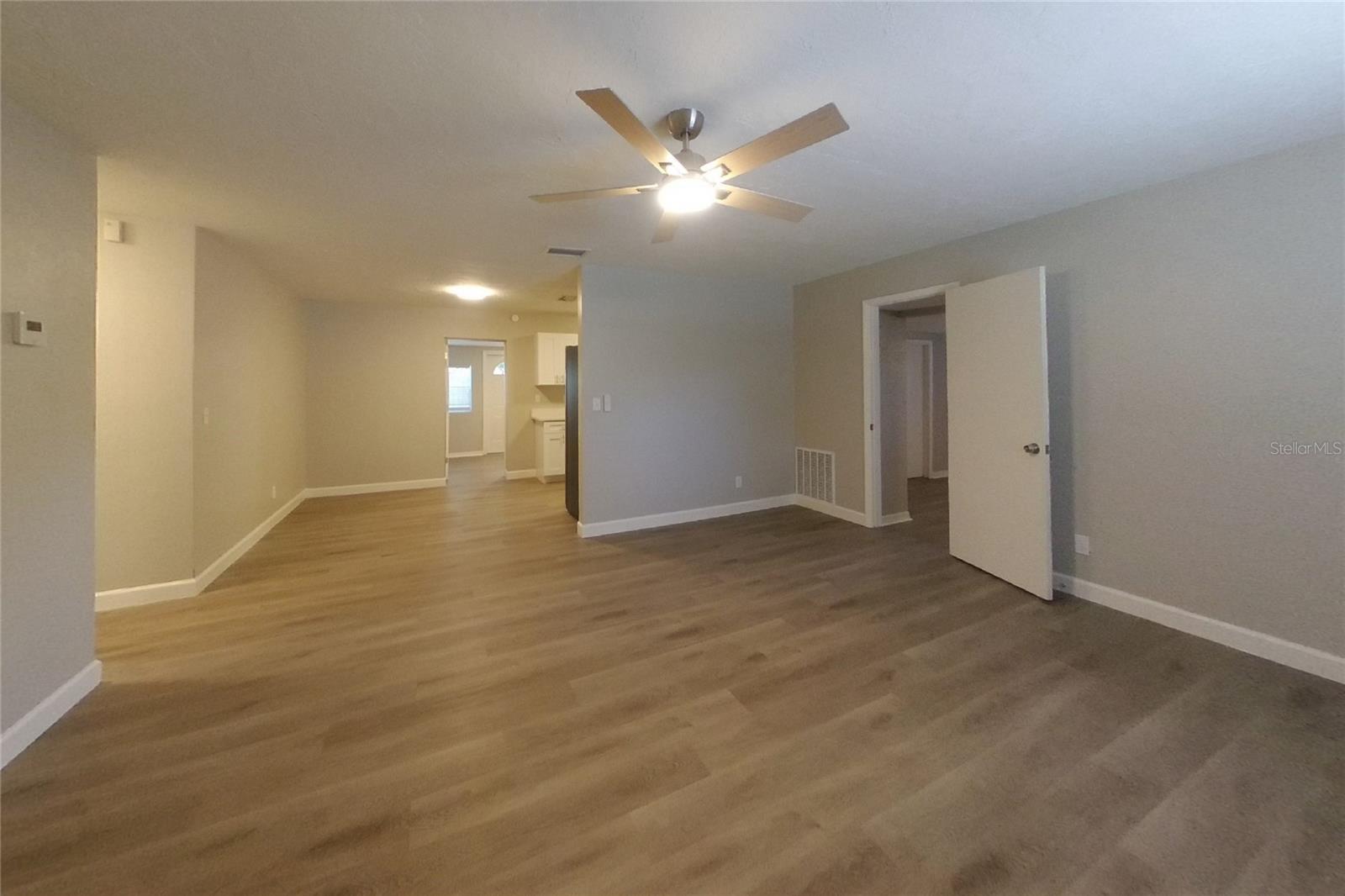 Home in LARGO — photo 3