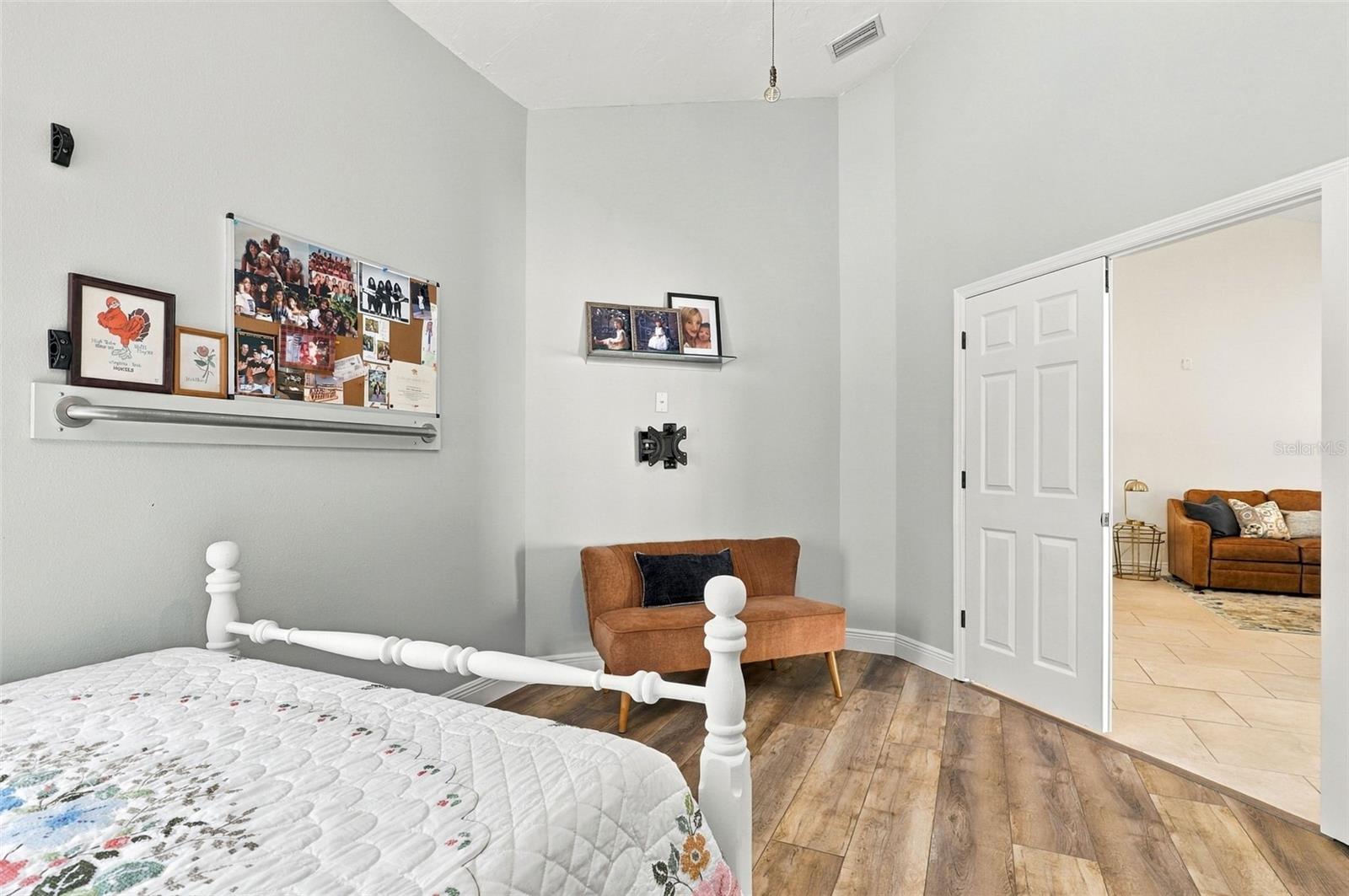 4848 TIVOLI AVE — photo 40