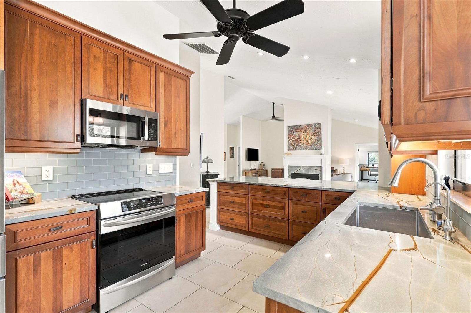 4848 TIVOLI AVE — photo 22