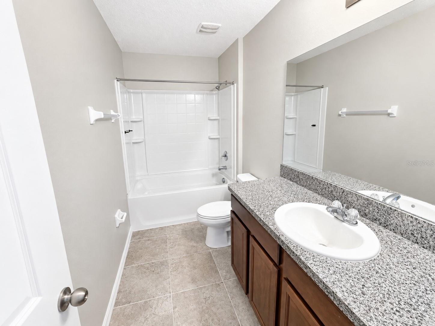 16844 PEACEFUL VALLEY DR — photo 8