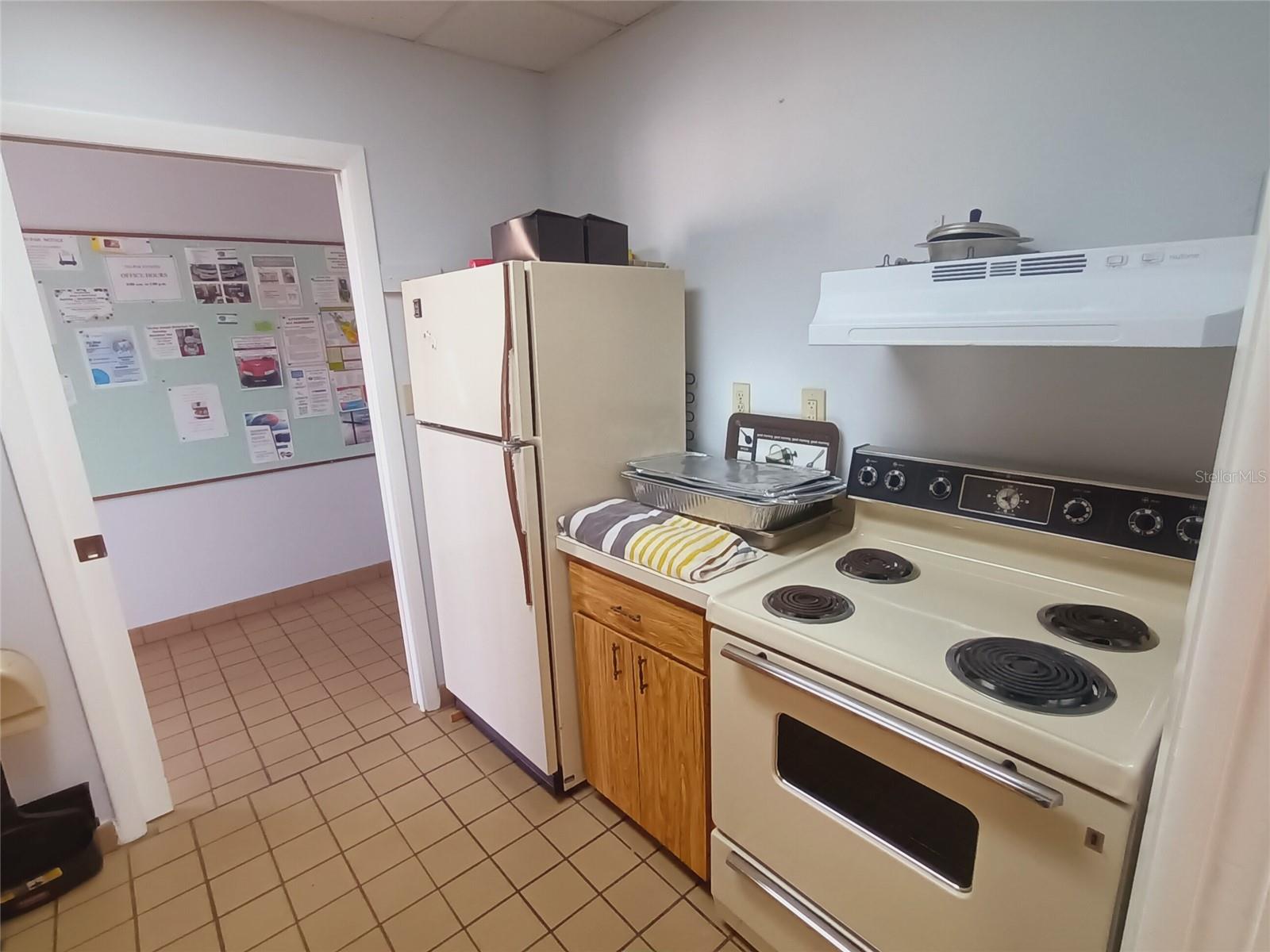 1784 MIDLOTHIAN ST — photo 43