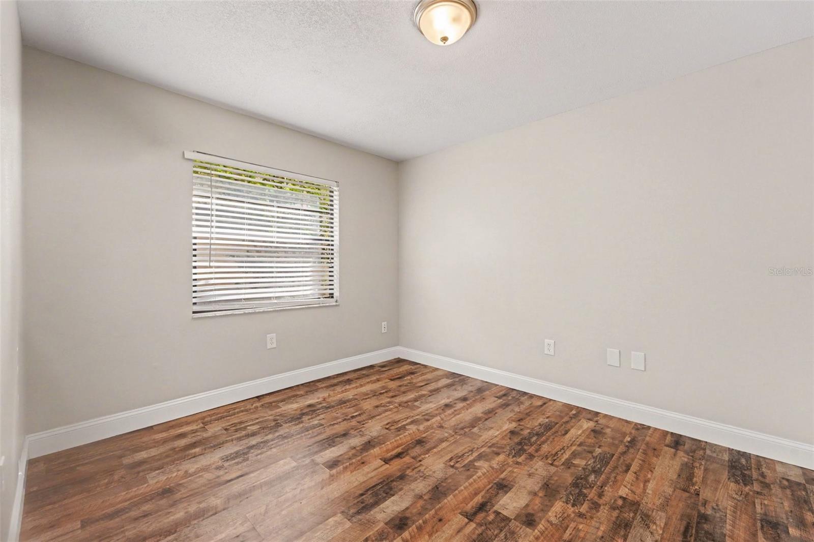 10826 CLAYMONT DR — photo 15
