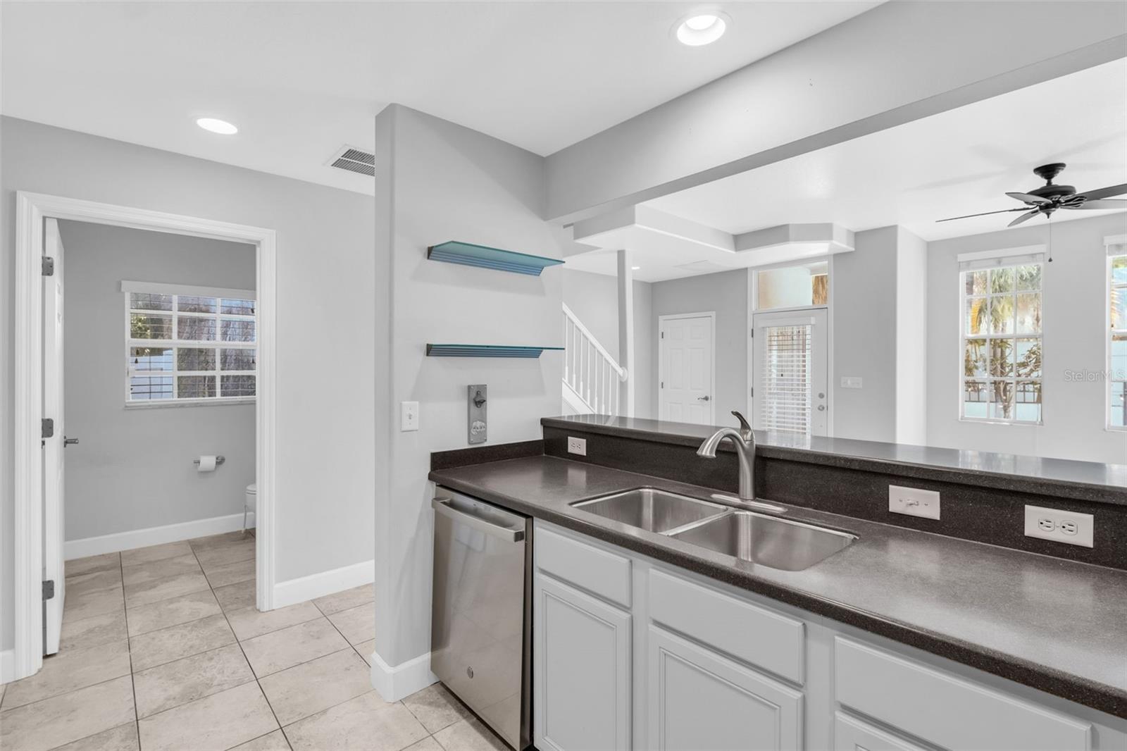 660 DELMAR TER S — photo 12