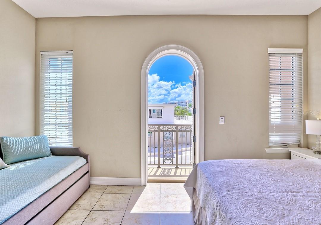 17810 LEE AVE — photo 22