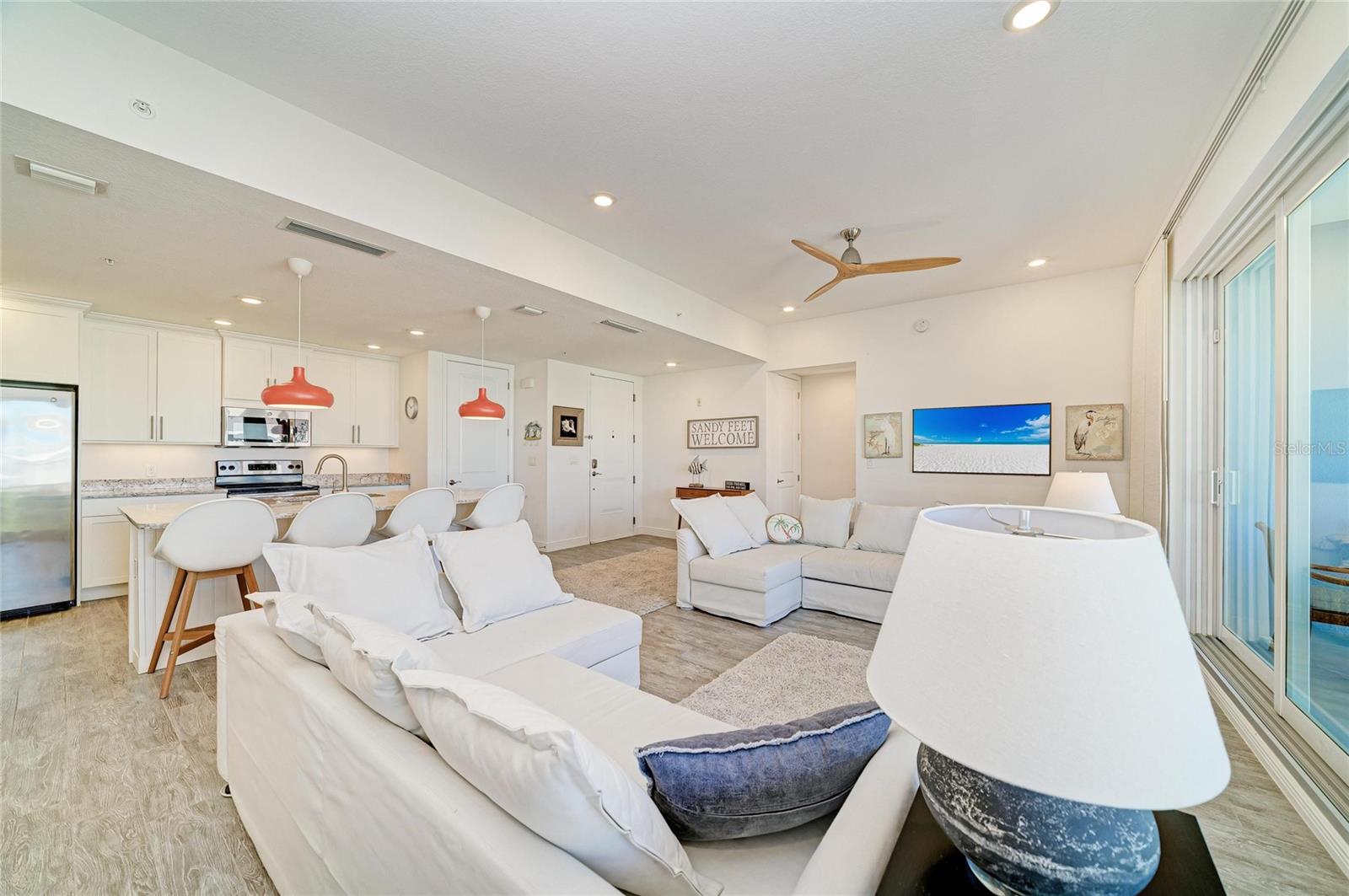 391 ARUBA CIR #401 — photo 16