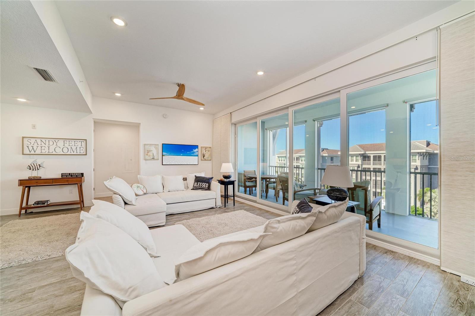 391 ARUBA CIR #401 — photo 15