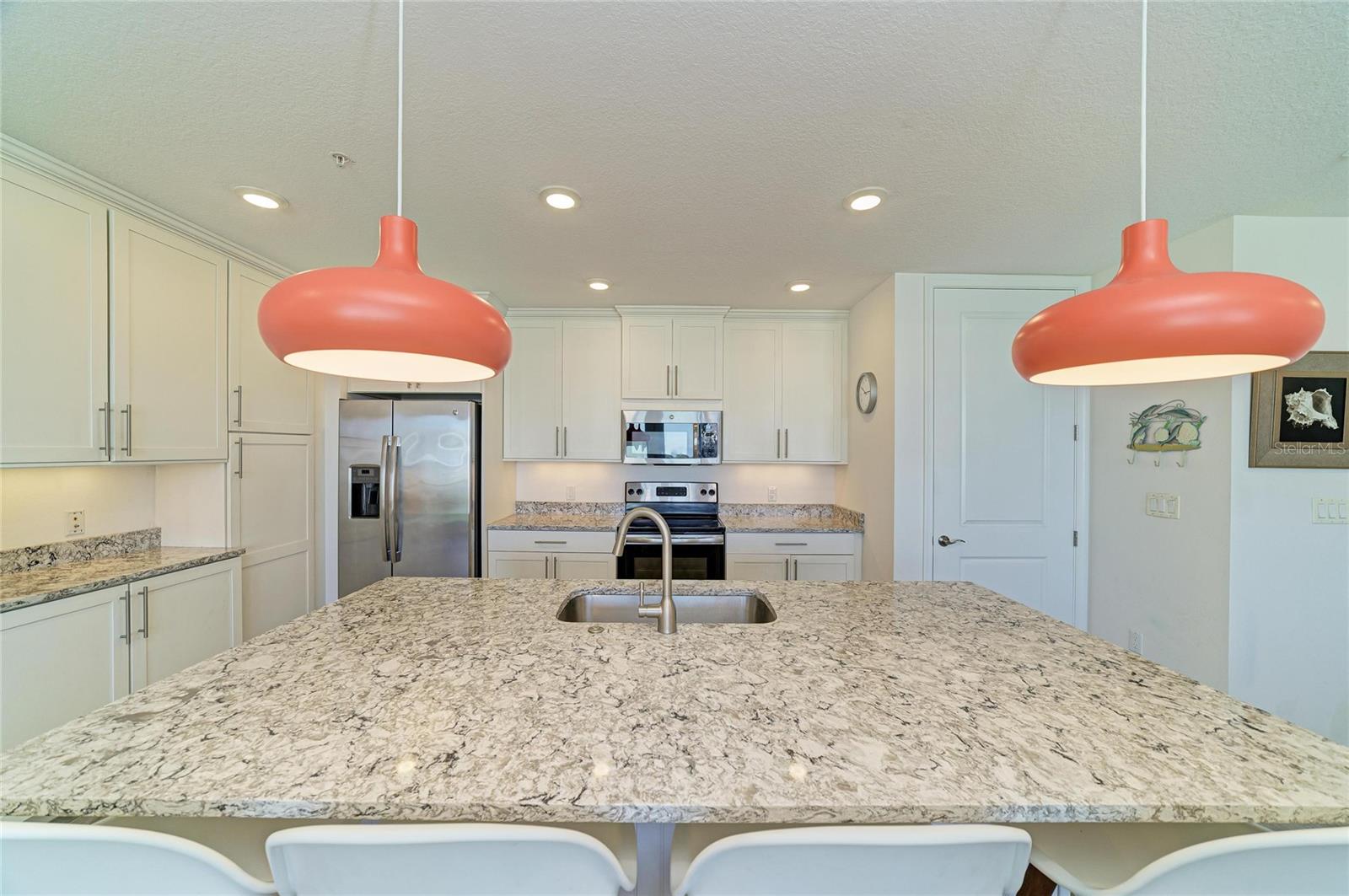 391 ARUBA CIR #401 — photo 20