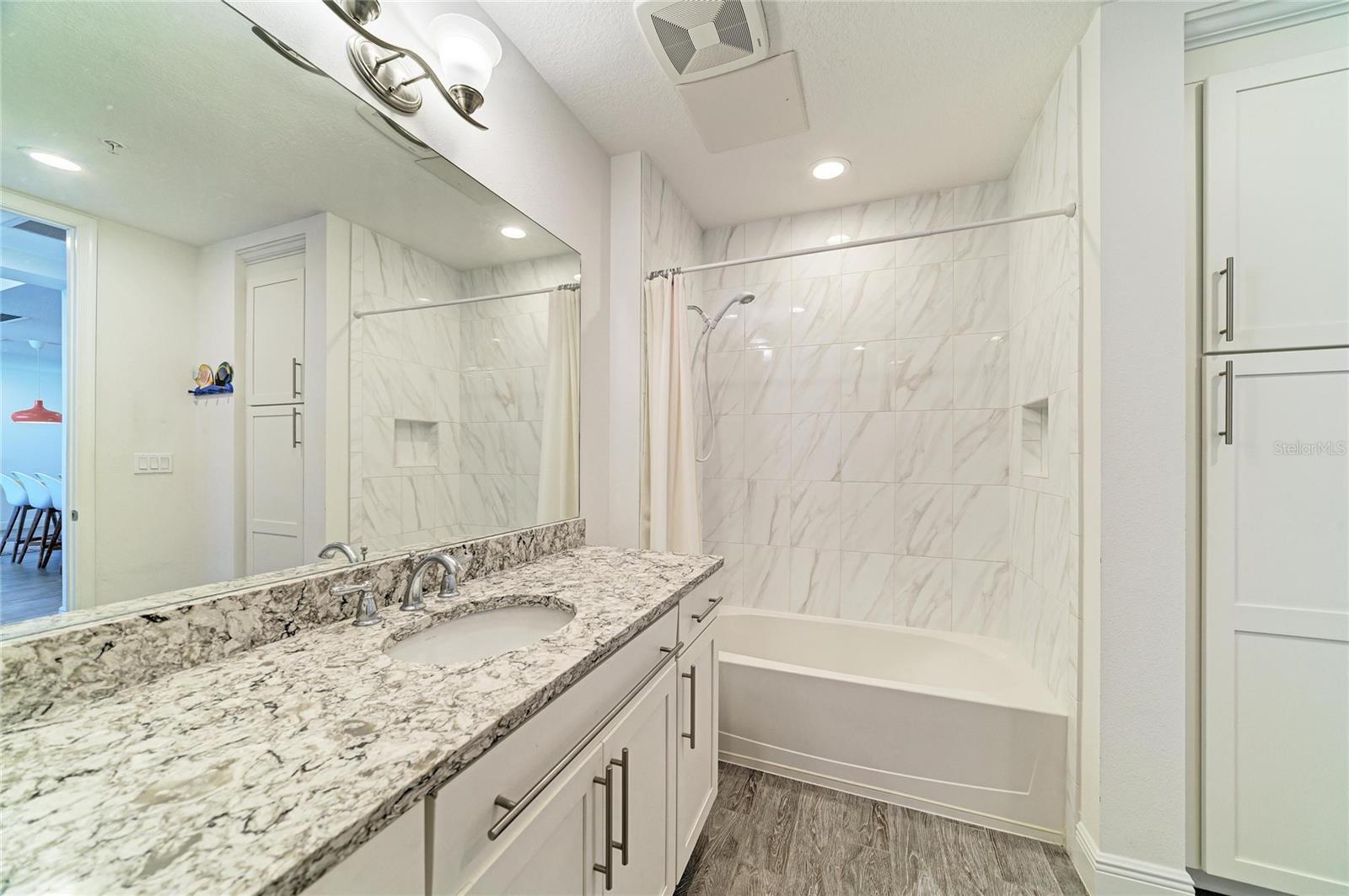 391 ARUBA CIR #401 — photo 37