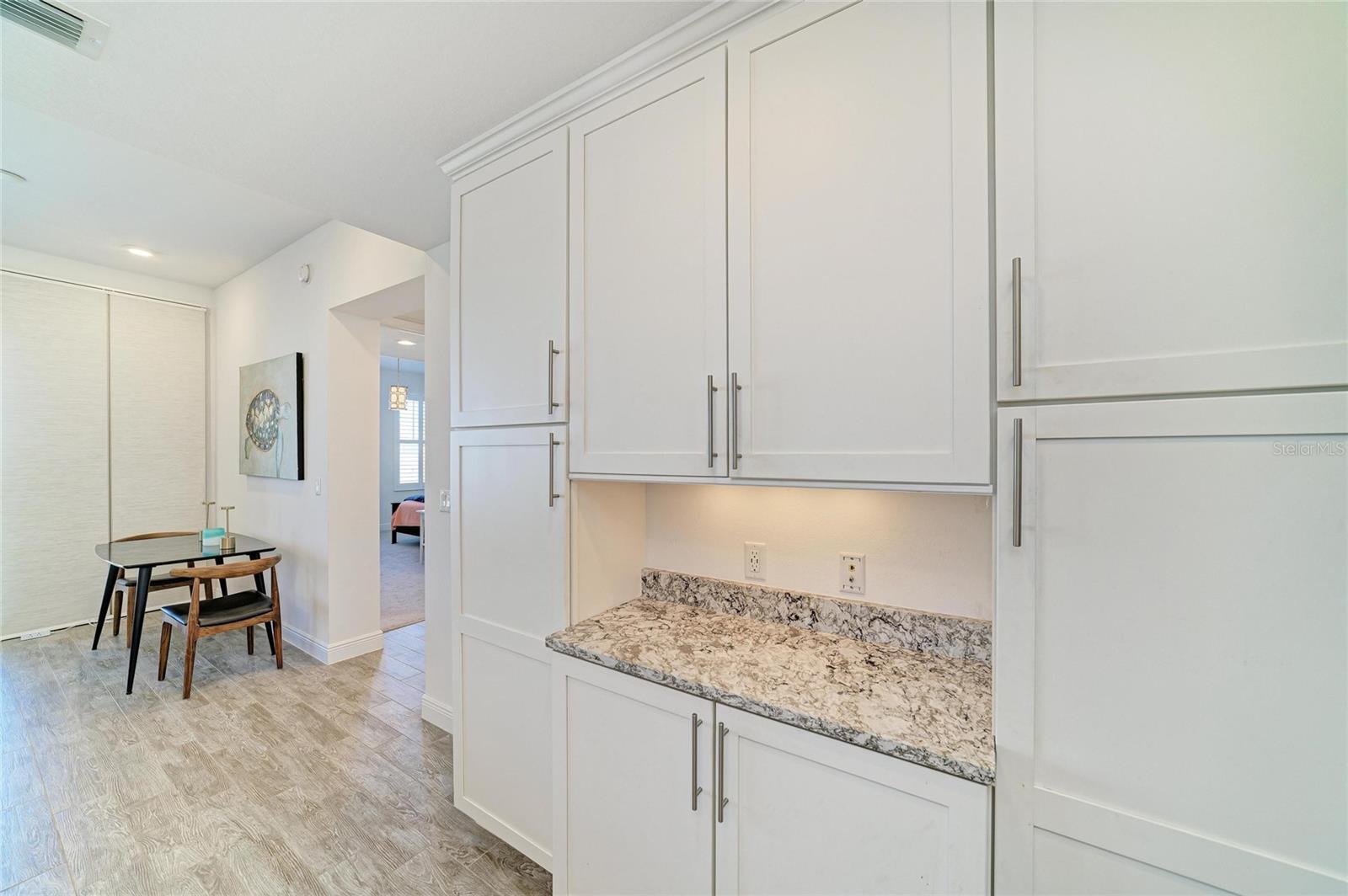 391 ARUBA CIR #401 — photo 22