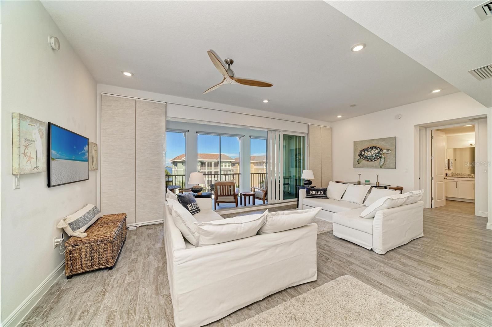 391 ARUBA CIR #401 — photo 39