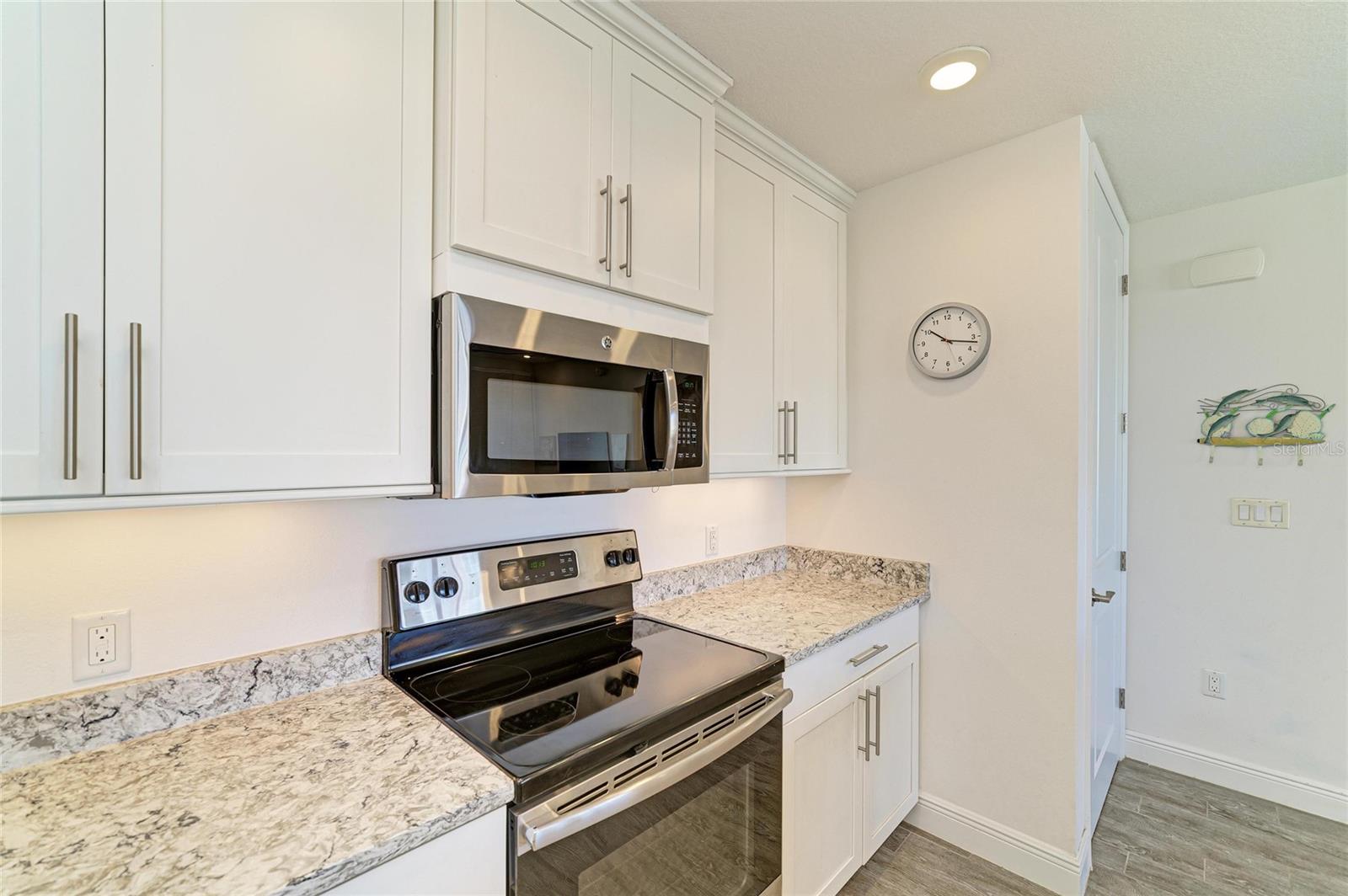 391 ARUBA CIR #401 — photo 24