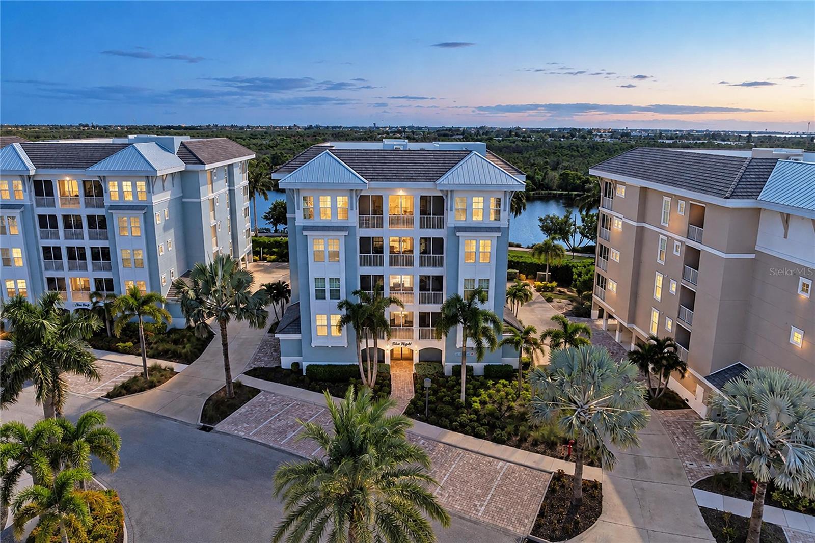 391 ARUBA CIR #401 — photo 6