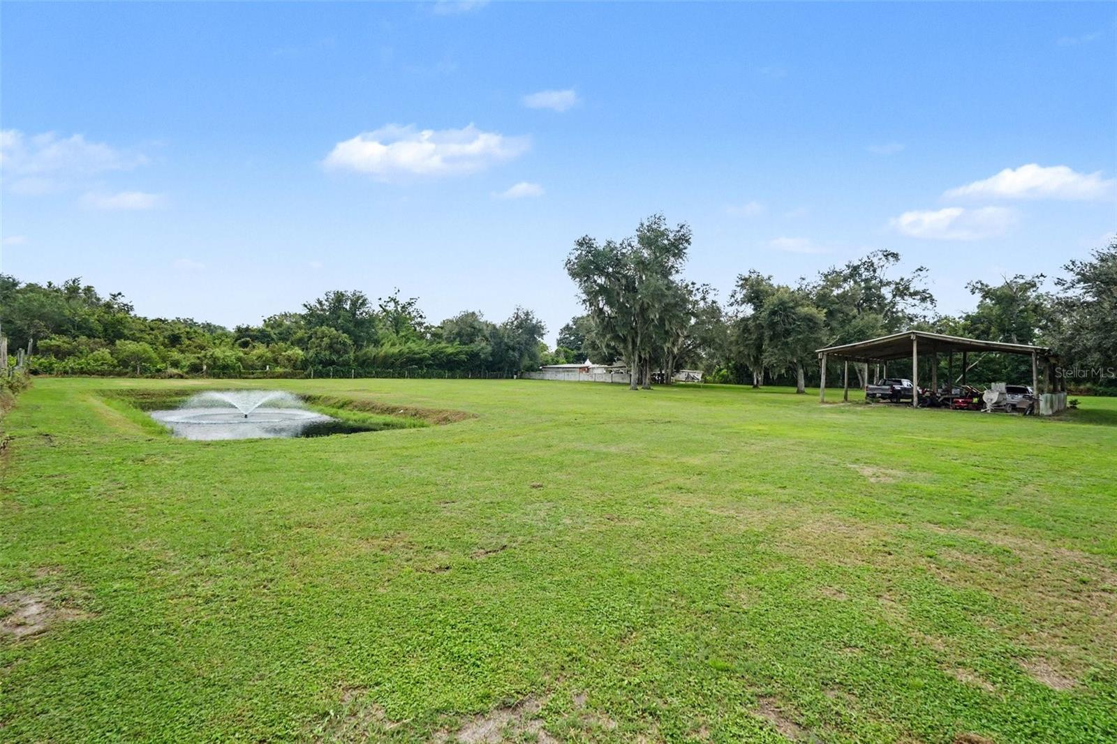 7040 LUMBERTON RD — photo 37