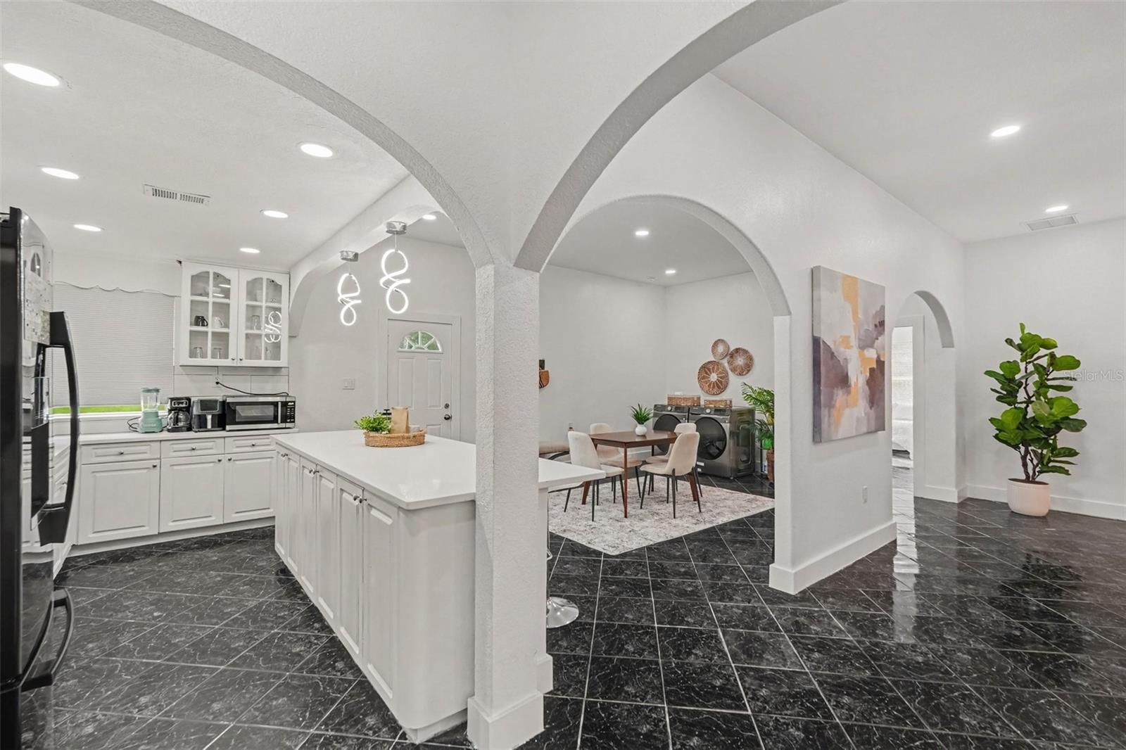 7040 LUMBERTON RD — photo 10