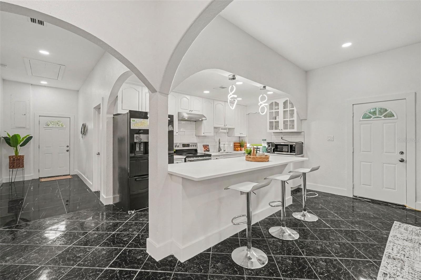 7040 LUMBERTON RD — photo 11
