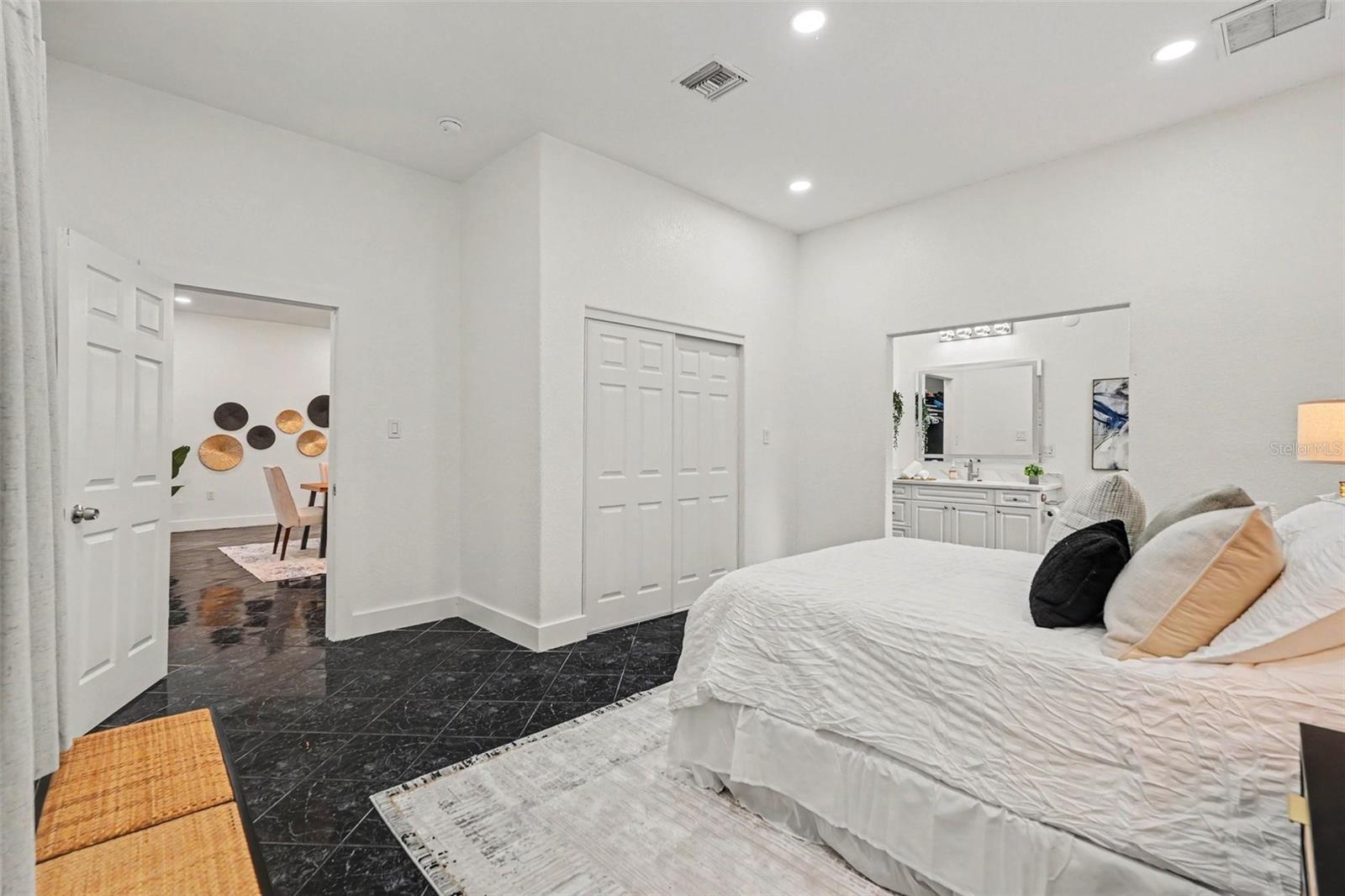 7040 LUMBERTON RD — photo 25