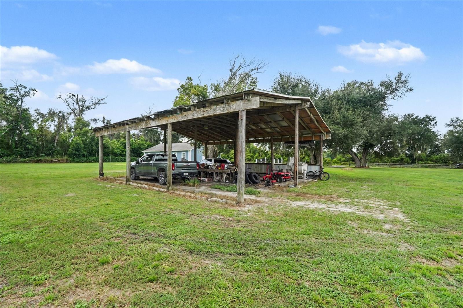7040 LUMBERTON RD — photo 29