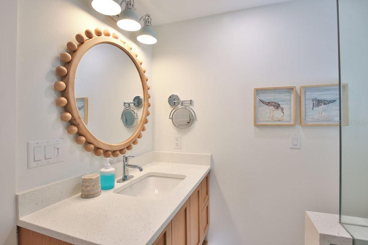 605 CONCORD LN — photo 36