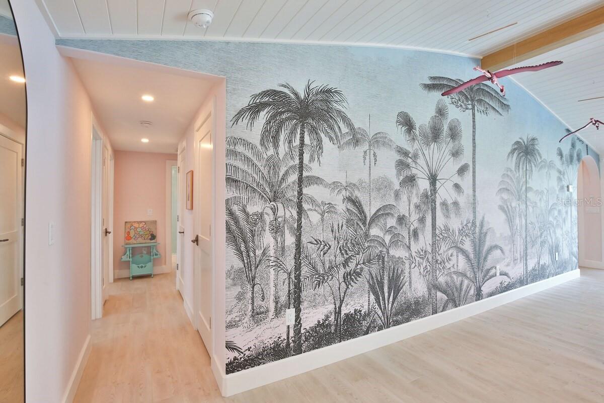 605 CONCORD LN — photo 32