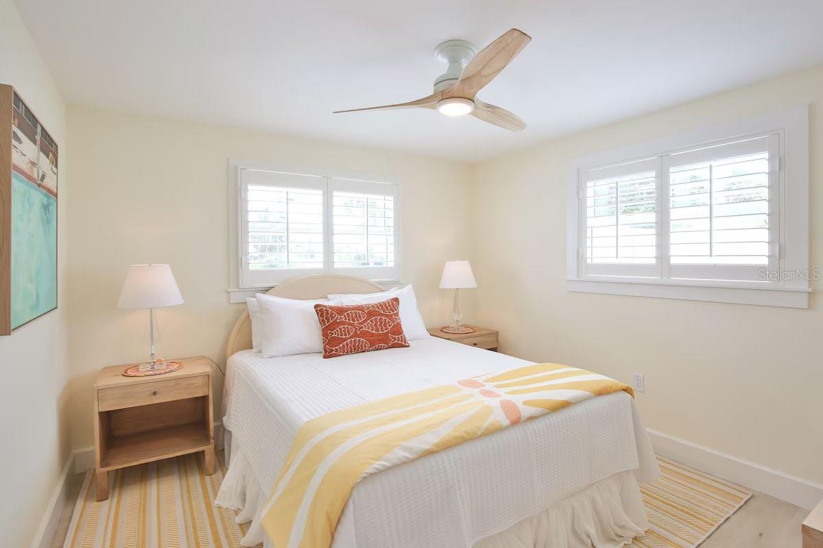 605 CONCORD LN — photo 38