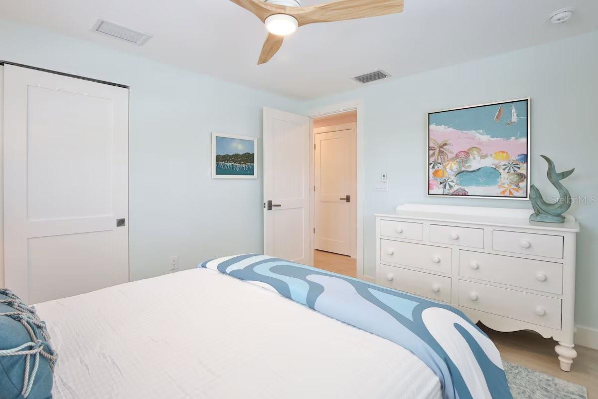 605 CONCORD LN — photo 35