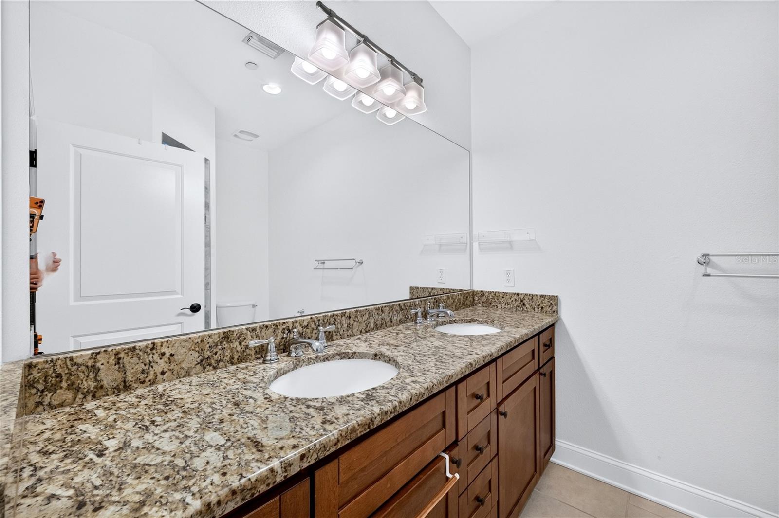 2442 W MISSISSIPPI AVE #25 — photo 38