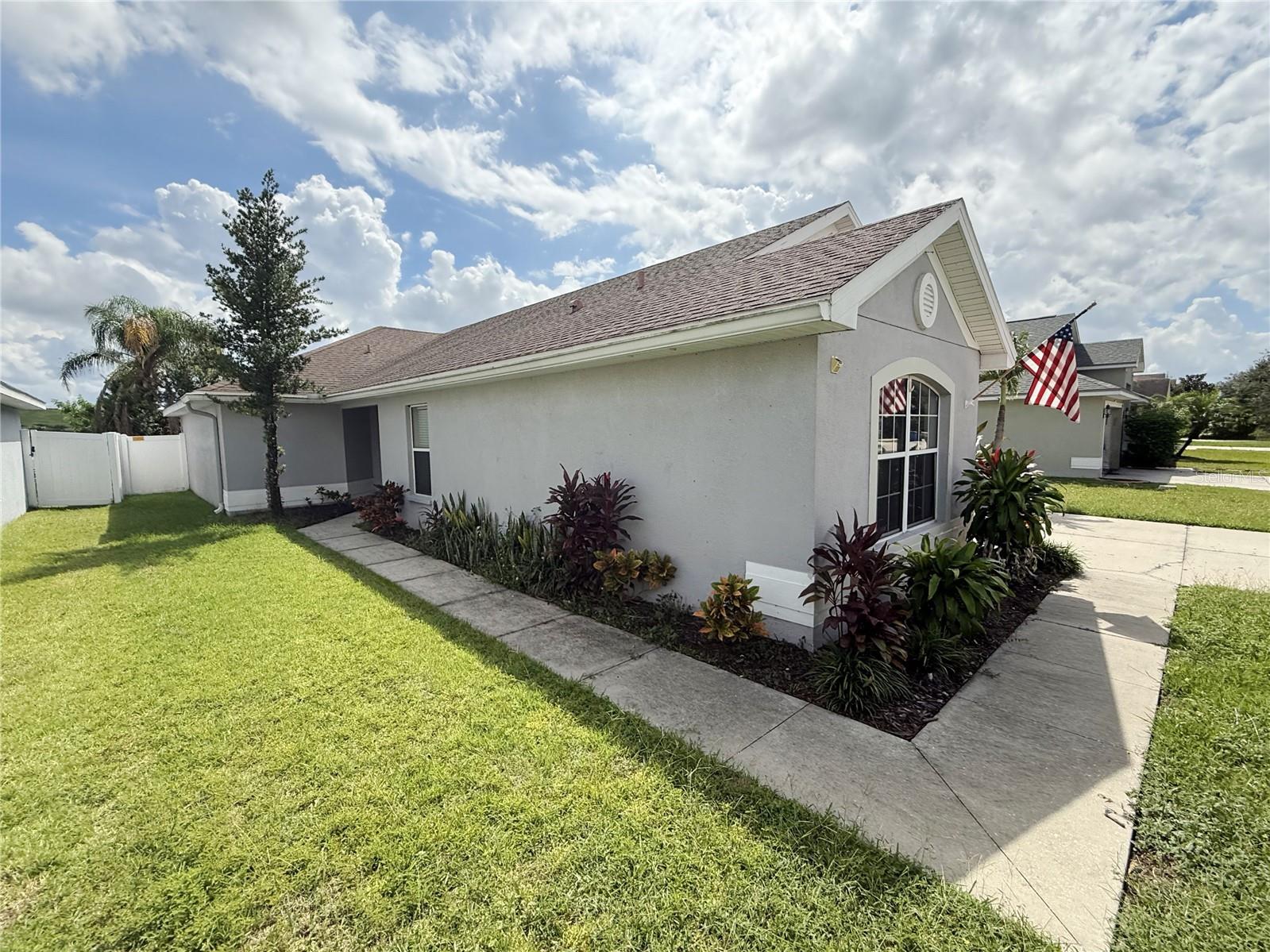 14214 EDINBURGH MOOR DR — photo 2