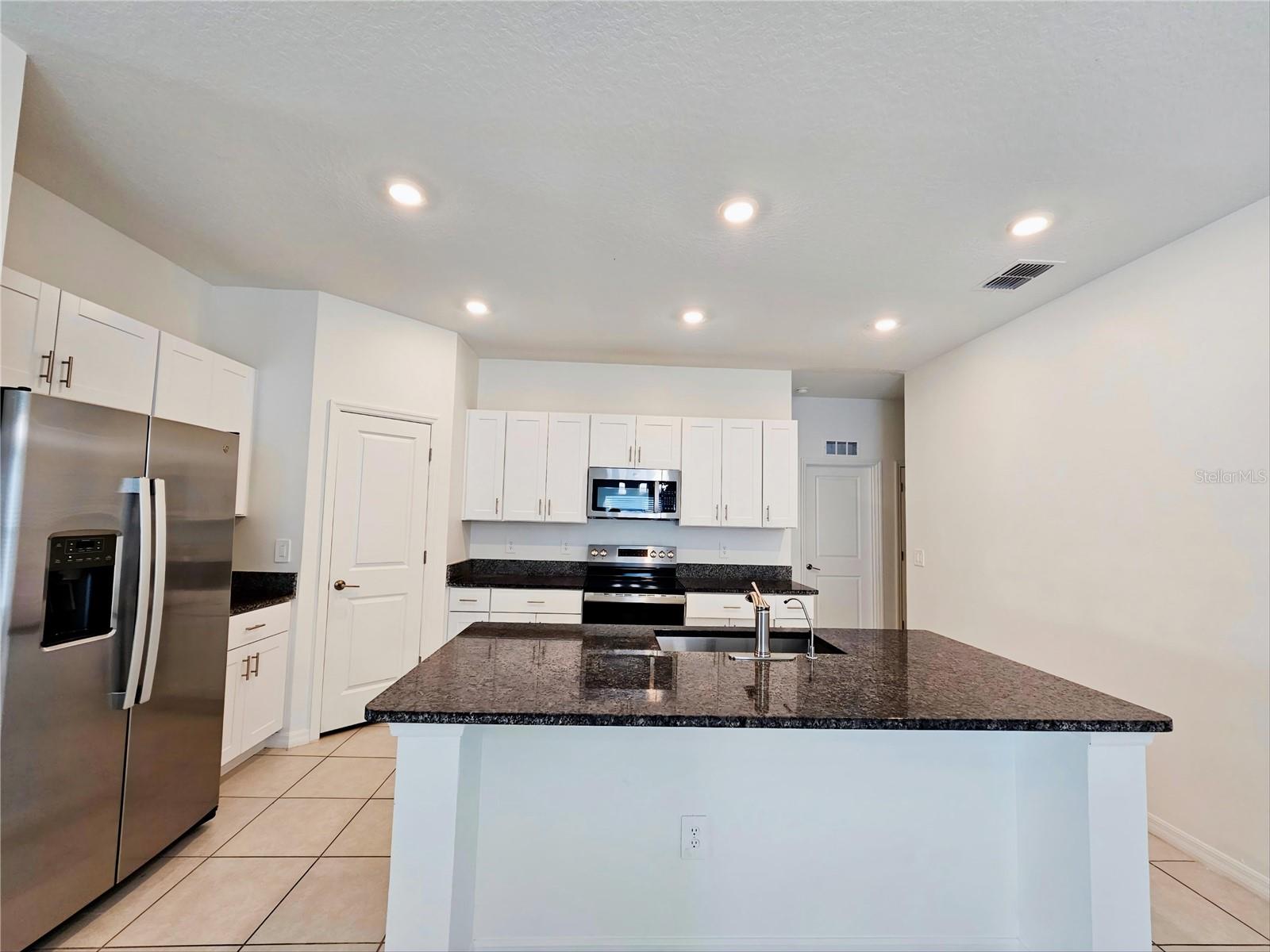 13124 CALCITE BLUE AVE — photo 3