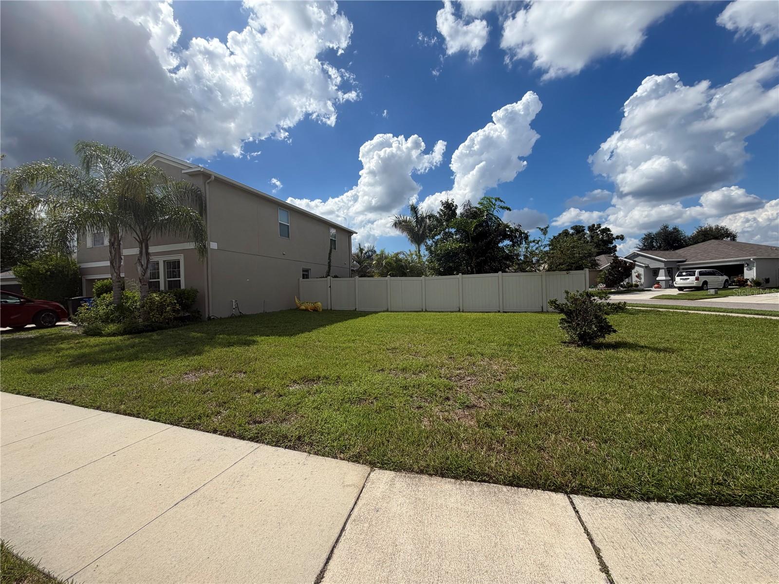 17103 WHITE MANGROVE DR — photo 2