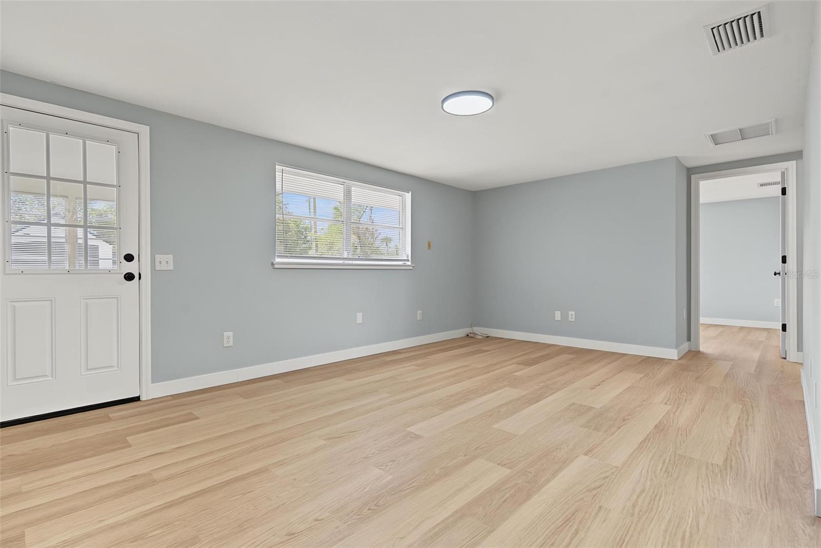 10025 CHESTNUT DR — photo 10